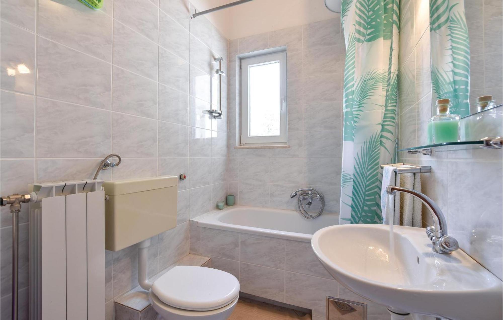 Gorgeous Home In Klis With Wifi Bobani Exterior photo