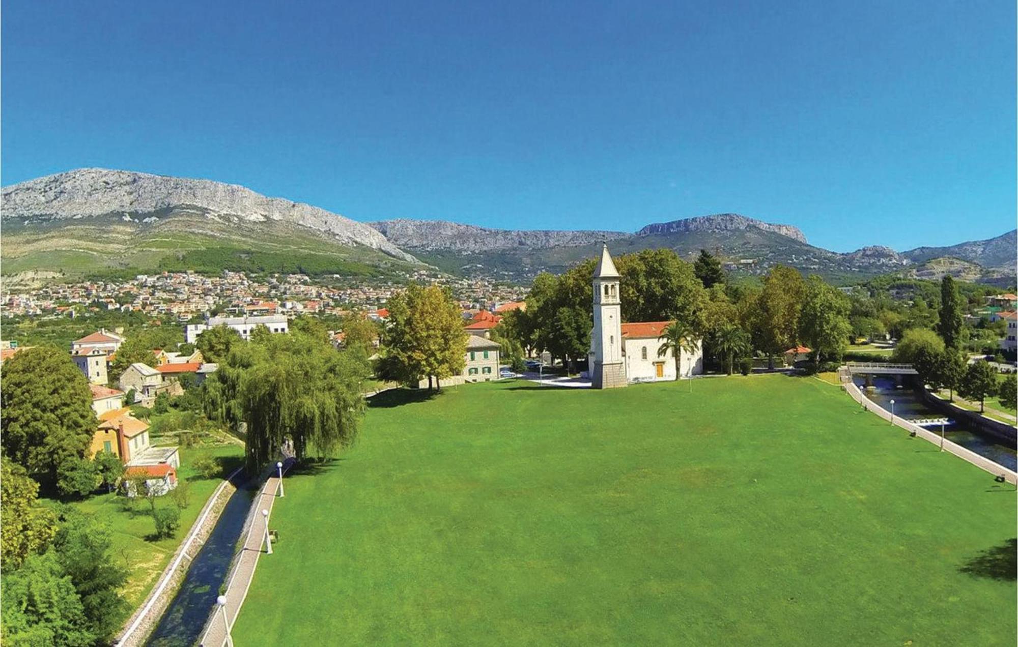 Gorgeous Home In Klis With Wifi Bobani Exterior photo
